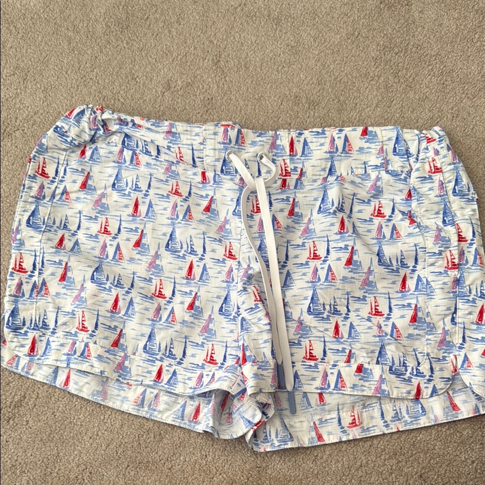 Vineyard Vines Performance Sailboat Print Shorts